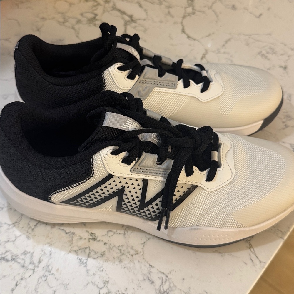 New Balance women’s 696v6 - Picture 5 of 8